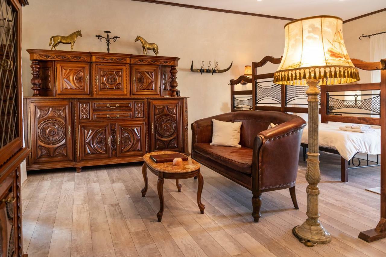 Historic Apartment In The Heart Of The City Veliko Tărnovo Exterior foto