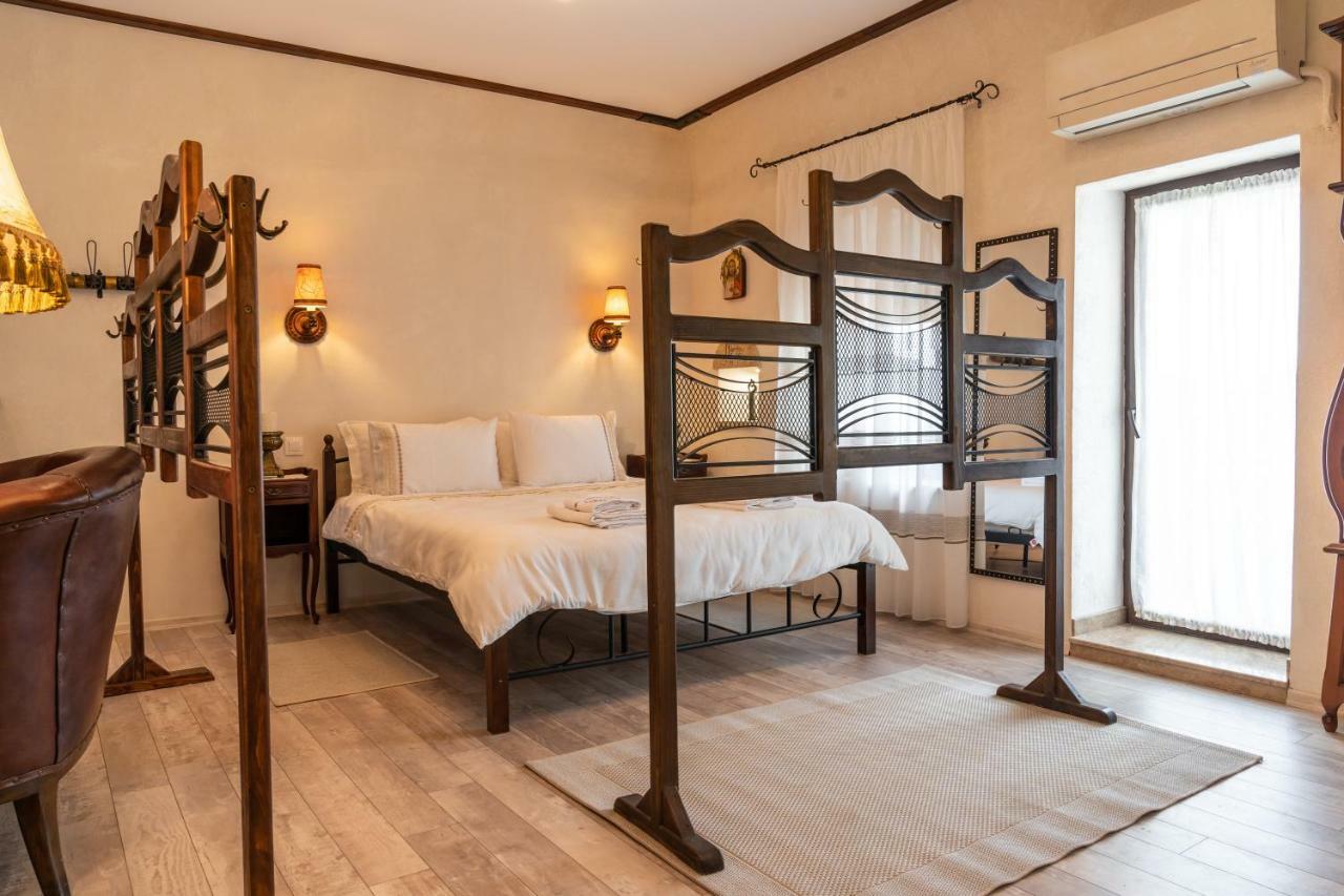 Historic Apartment In The Heart Of The City Veliko Tărnovo Exterior foto