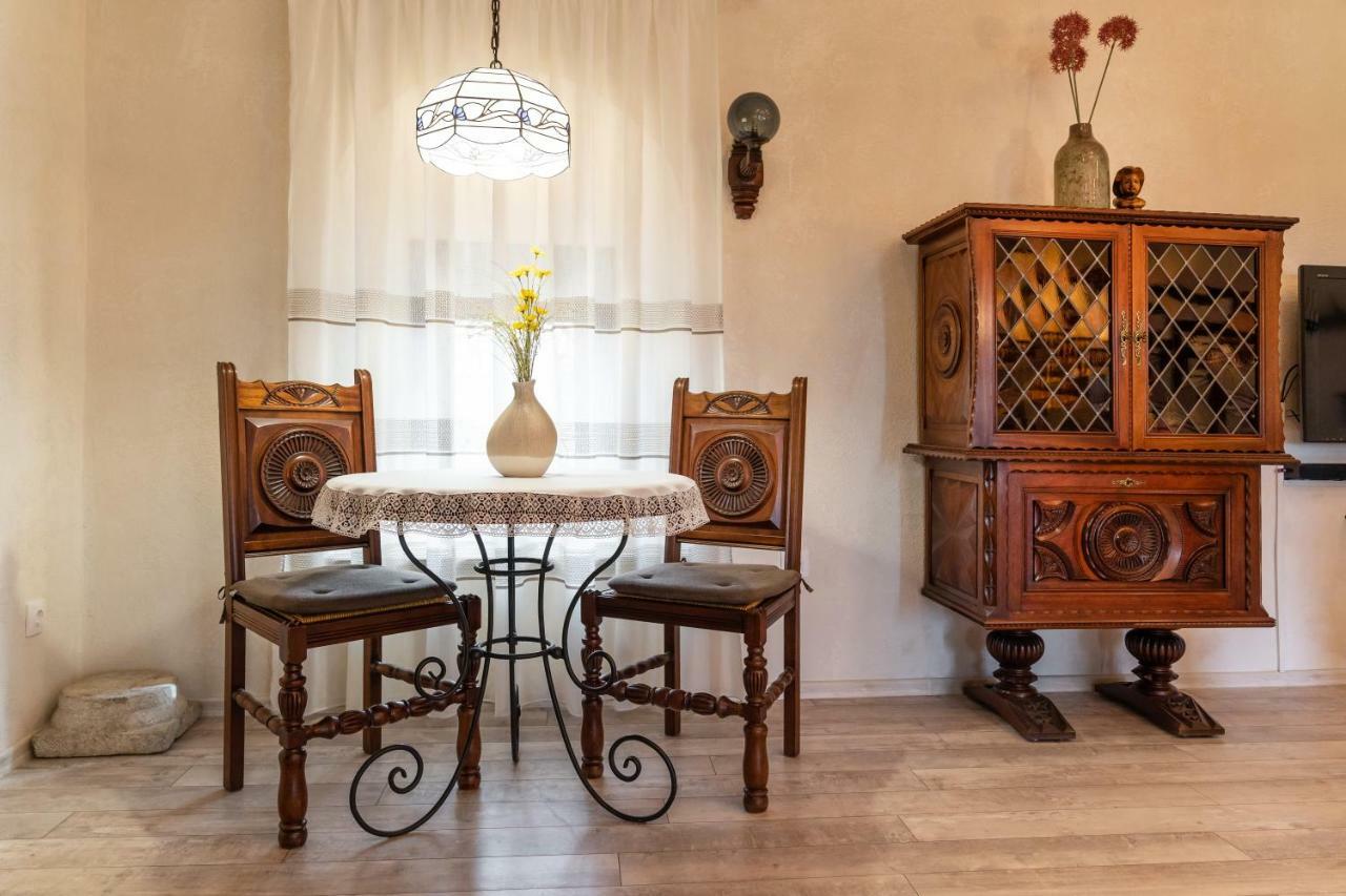 Historic Apartment In The Heart Of The City Veliko Tărnovo Exterior foto