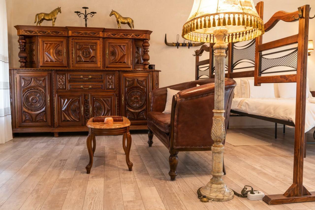 Historic Apartment In The Heart Of The City Veliko Tărnovo Exterior foto